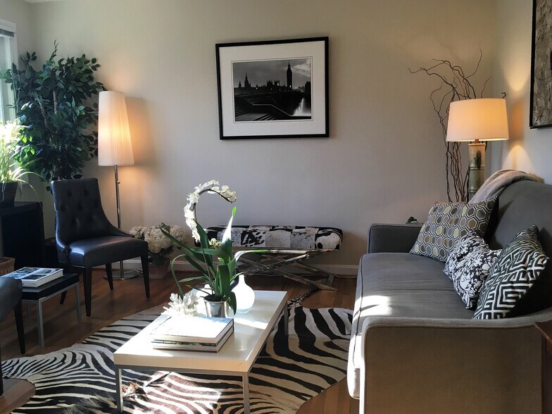 Building Photo - 1316 Constitution Ave NE