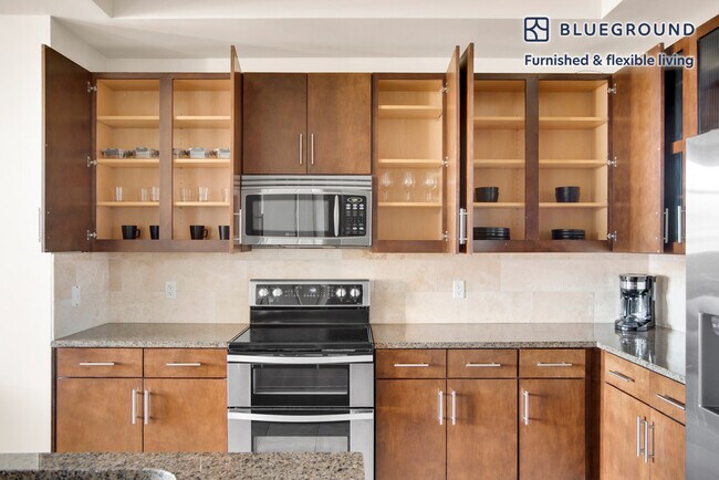 Building Photo - 816 Acoma St