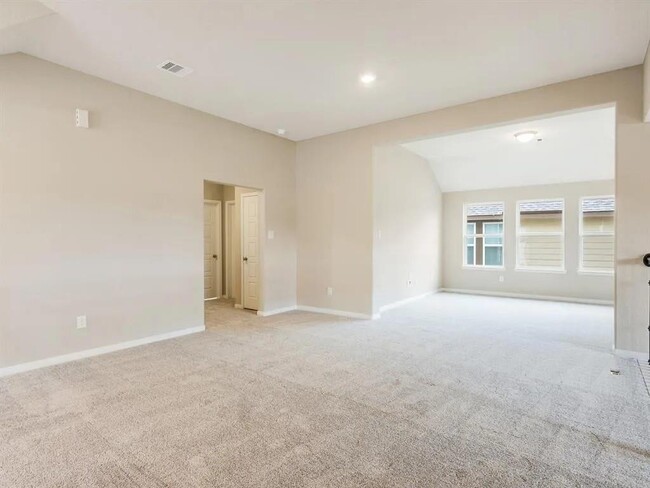 Building Photo - 7010 Lauren Oak Dr