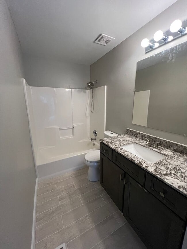 Building Photo - 716 Liberty Village Dr