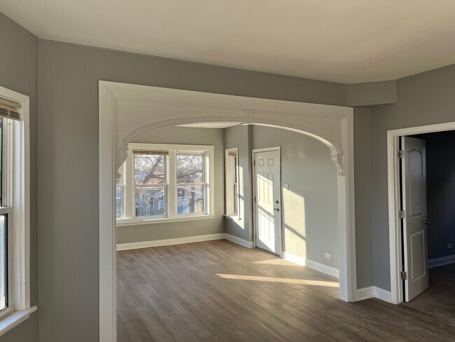 Building Photo - 1451 N Massasoit Ave