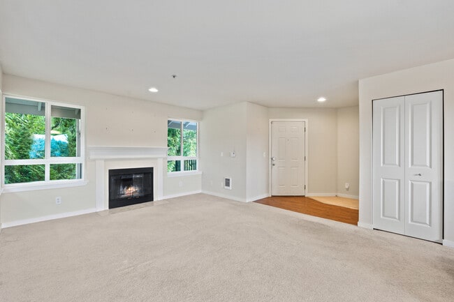 Building Photo - 3926 243rd Pl SE