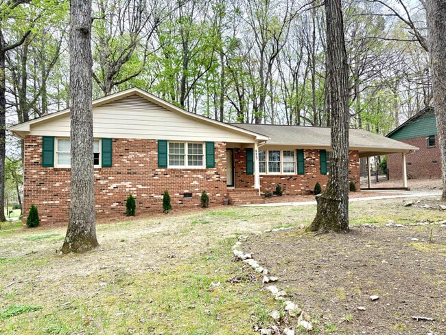 Building Photo - 720 Clarion Dr