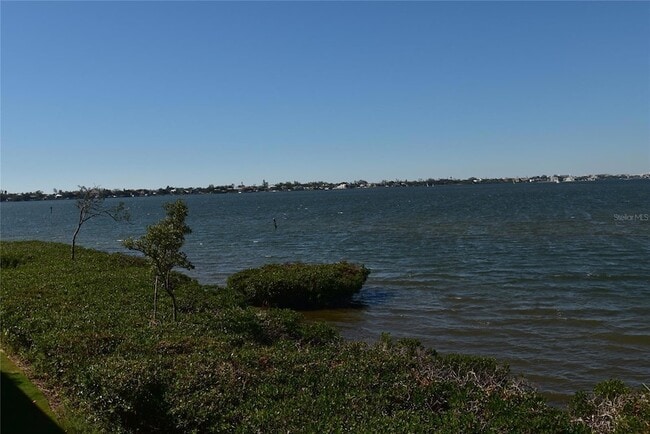 Building Photo - 1511 Pelican Point Dr