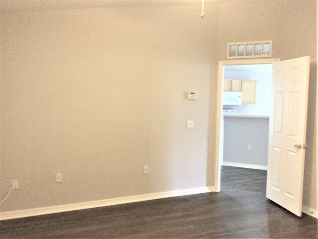 Building Photo - 1615 Alhambra Crest Dr