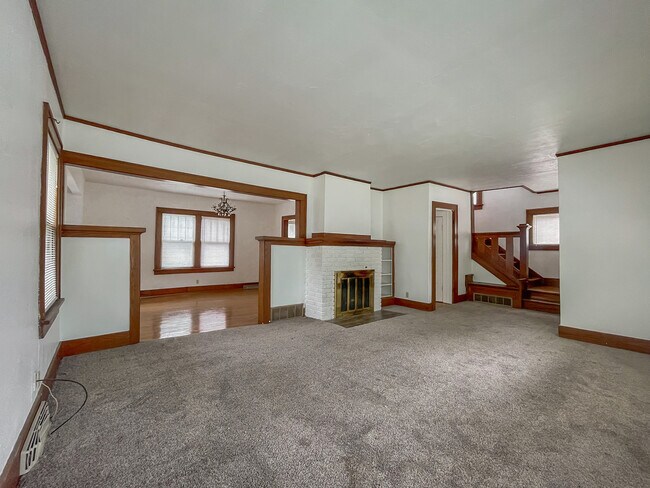 Building Photo - 1255 S 25th St