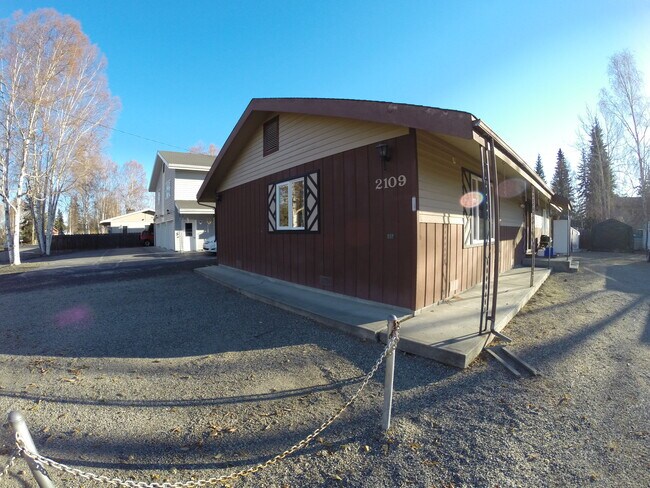 Building Photo - 2109 Central Ave