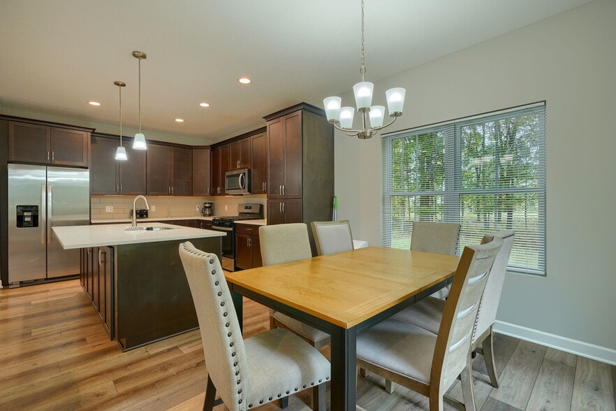 Building Photo - 275 Hyatts Rd