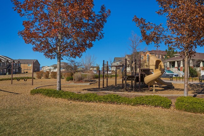 Building Photo - Spring Creek Townhomes