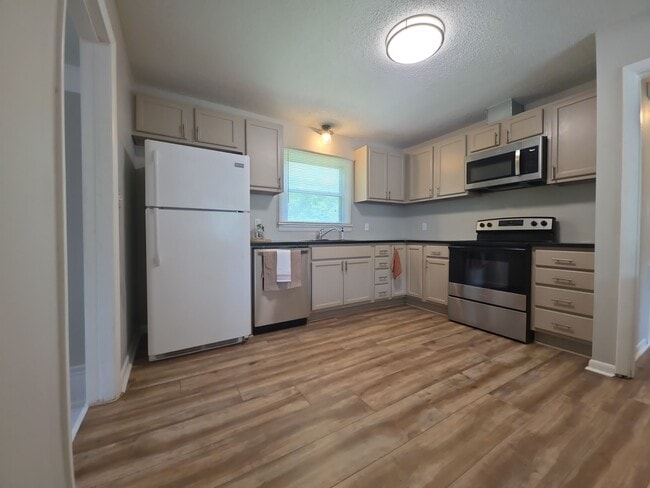 Building Photo - 2506 Jeri St NW
