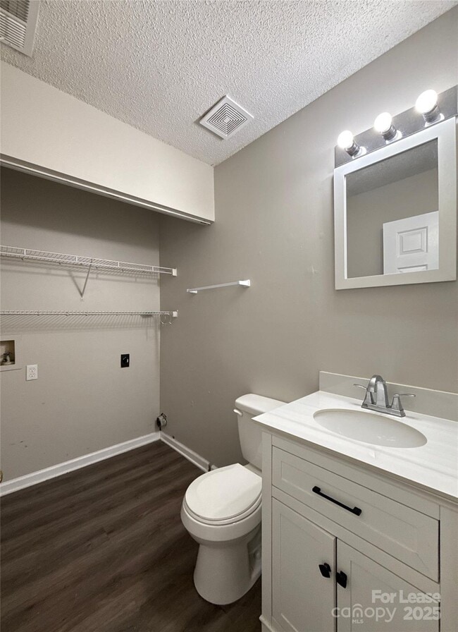 Building Photo - 6021 Black Bear Ct