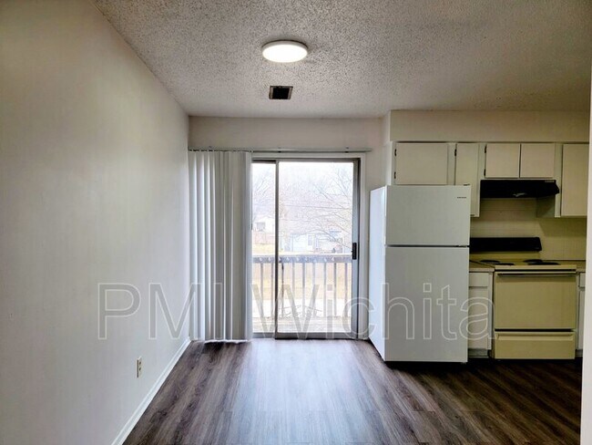 Building Photo - 1508 W Esthner Ave