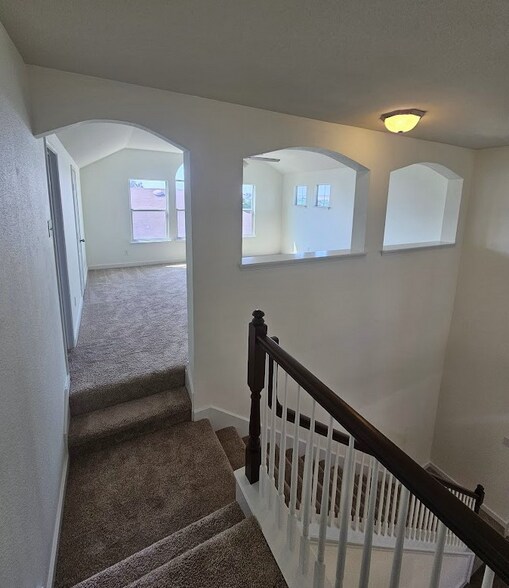 Building Photo - 10421 Trevino Ln