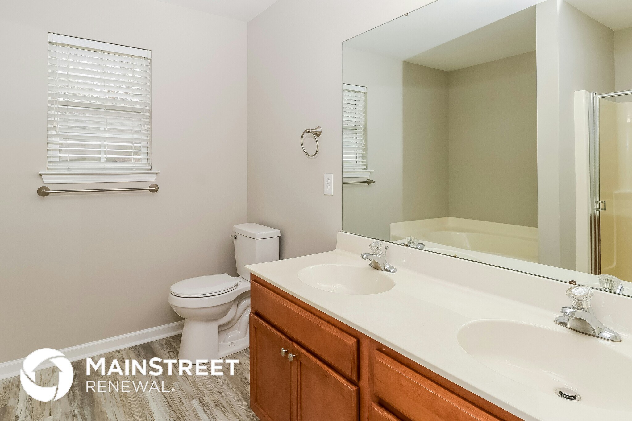 Building Photo - 421 Peachtree Rd