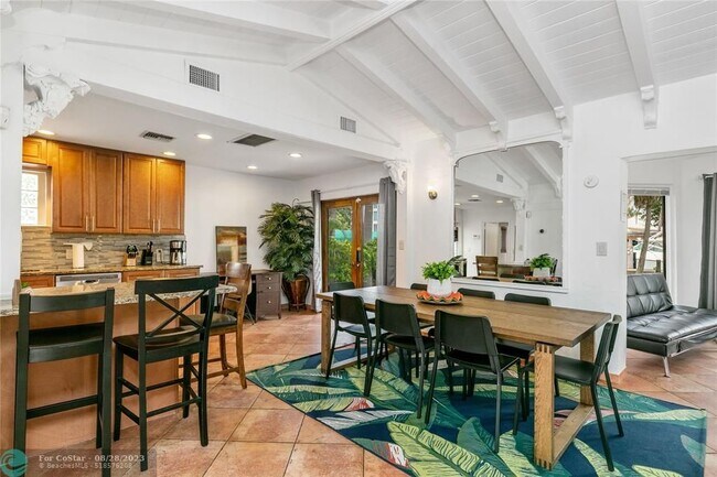 Building Photo - 314 Isle of Capri Dr