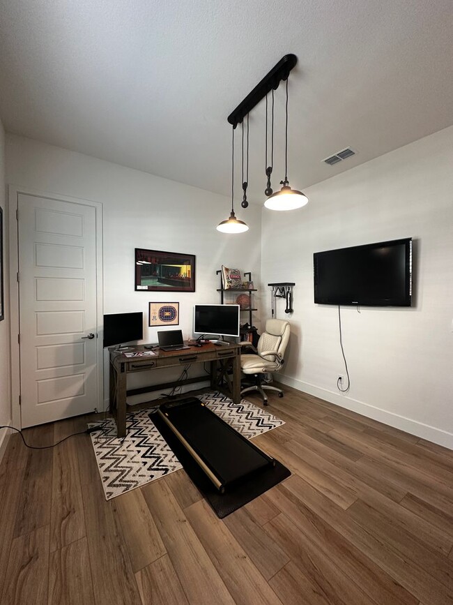 Building Photo - Single-story home in Spring Lake