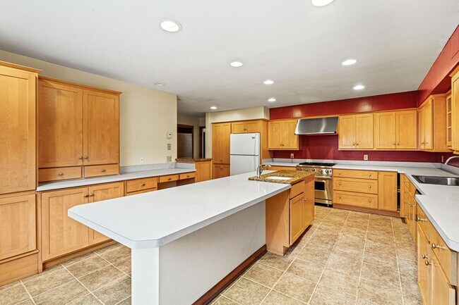 Building Photo - 935-937 N 37th St.