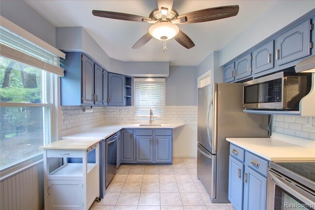 Building Photo - 249 S Chocolay Ave