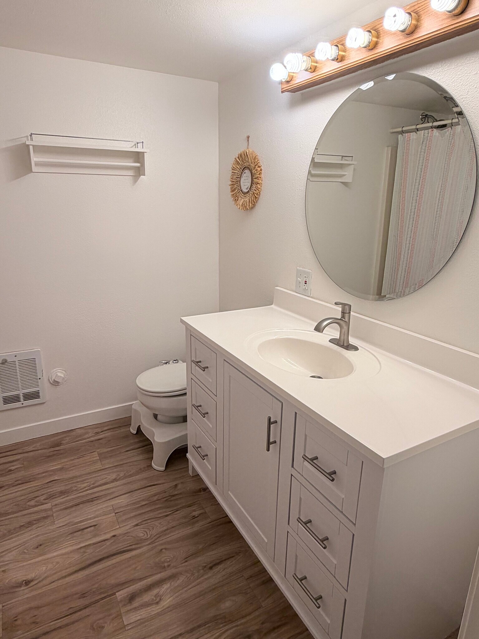Bathroom - 8837 20th Ave SW