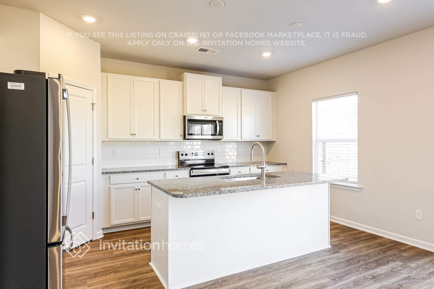 Building Photo - 217 White Flds Ave