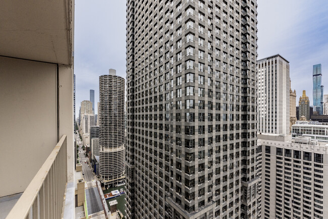 balcony view to north - 200 N Dearborn St