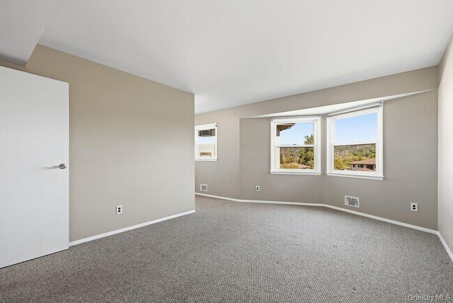 Building Photo - 16 D Essex Pl