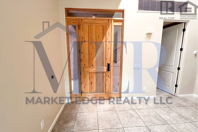 Building Photo - 3Bed/2.5Bath Townhouse w/2 Car Garage in Carefree! $399 MOVE-IN SPECIAL! Move-In Ready on 4/9/2026!