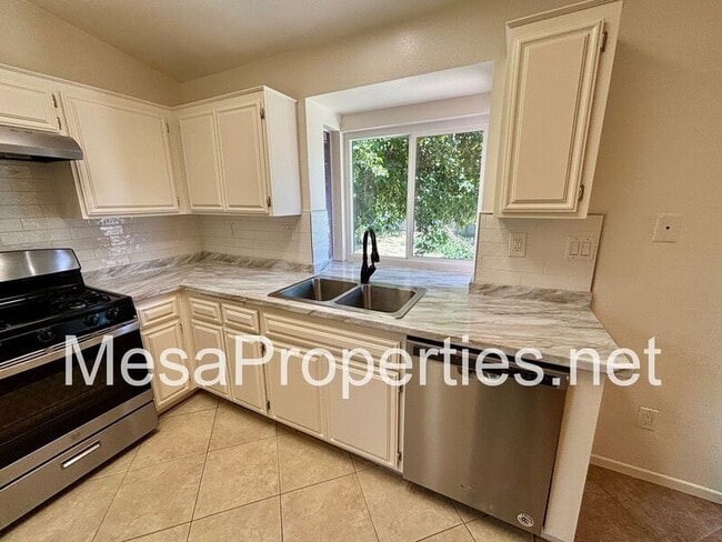 Building Photo - 1412 Pace Ct