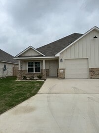 Building Photo - 3108 Wasilla Dr