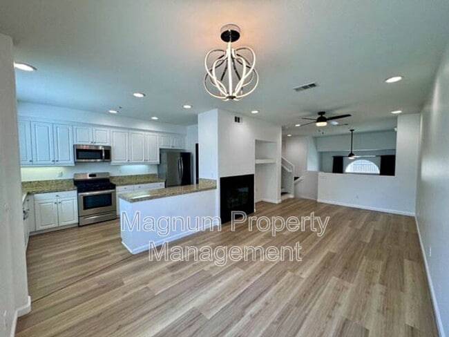 Building Photo - 33620 Willow Haven Ln