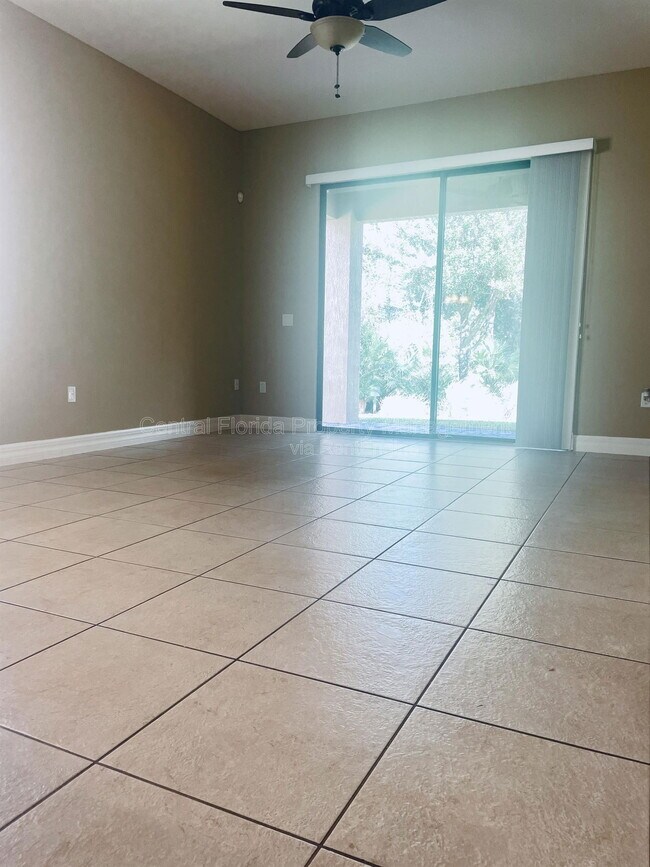 Building Photo - 10712 Willow Ridge Loop