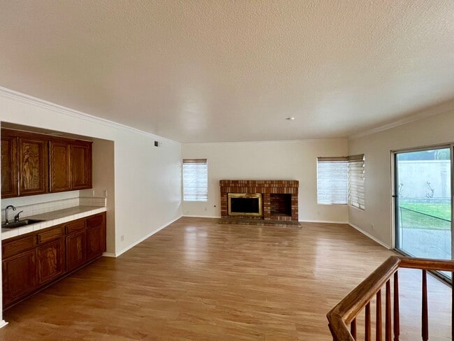 Building Photo - Beautiful 4 Bedroom Single Family Home with Pool and Pool Service Included for Lease in Rancho Cu...