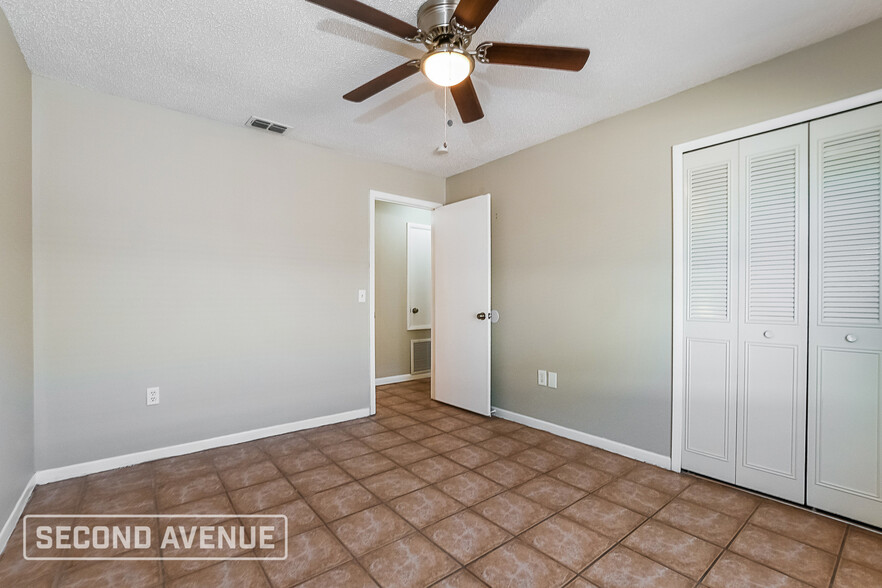 Building Photo - 10532 Wyndcliff Dr