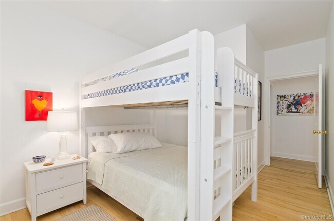 Building Photo - 260 Dune Rd