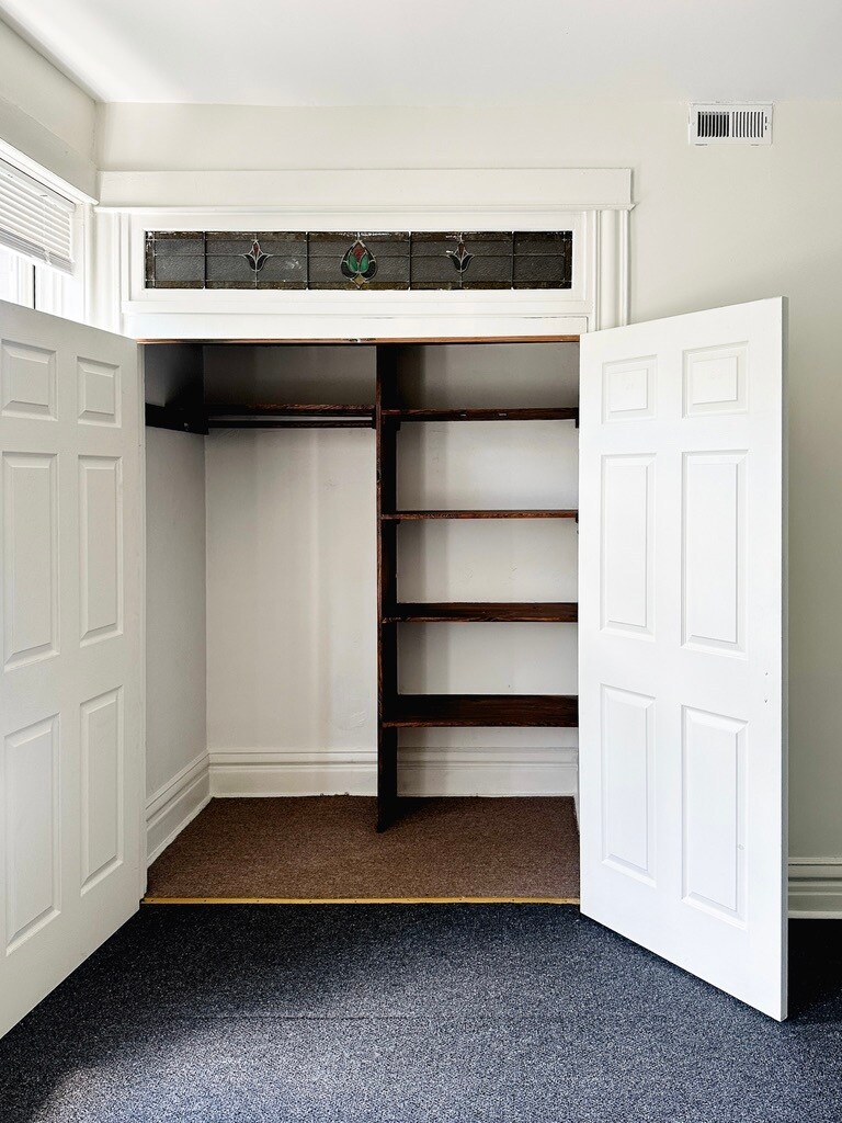 Building Photo - 4167 Botanical Ave