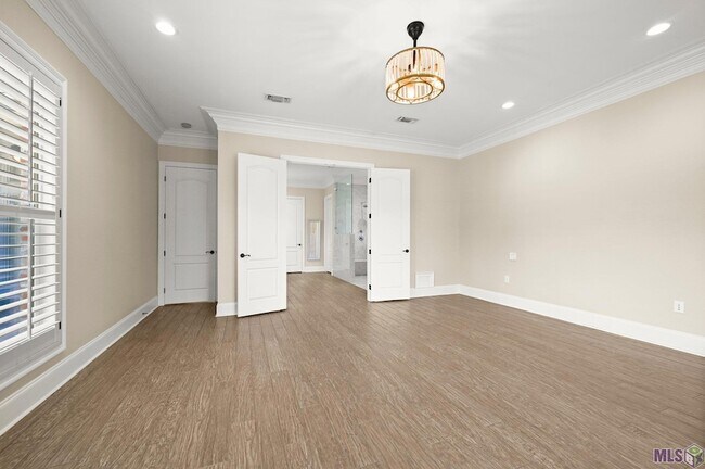 Building Photo - 19537 S Harrells Ferry Rd