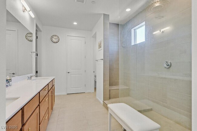 Building Photo - 10112 Pleasant Knoll Ave