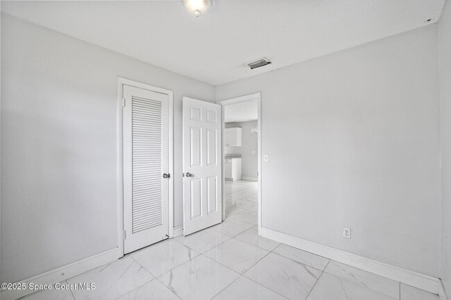 Building Photo - 93 Prospect Ave