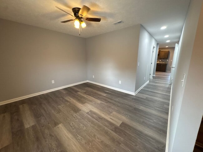 Building Photo - 315 Davis St