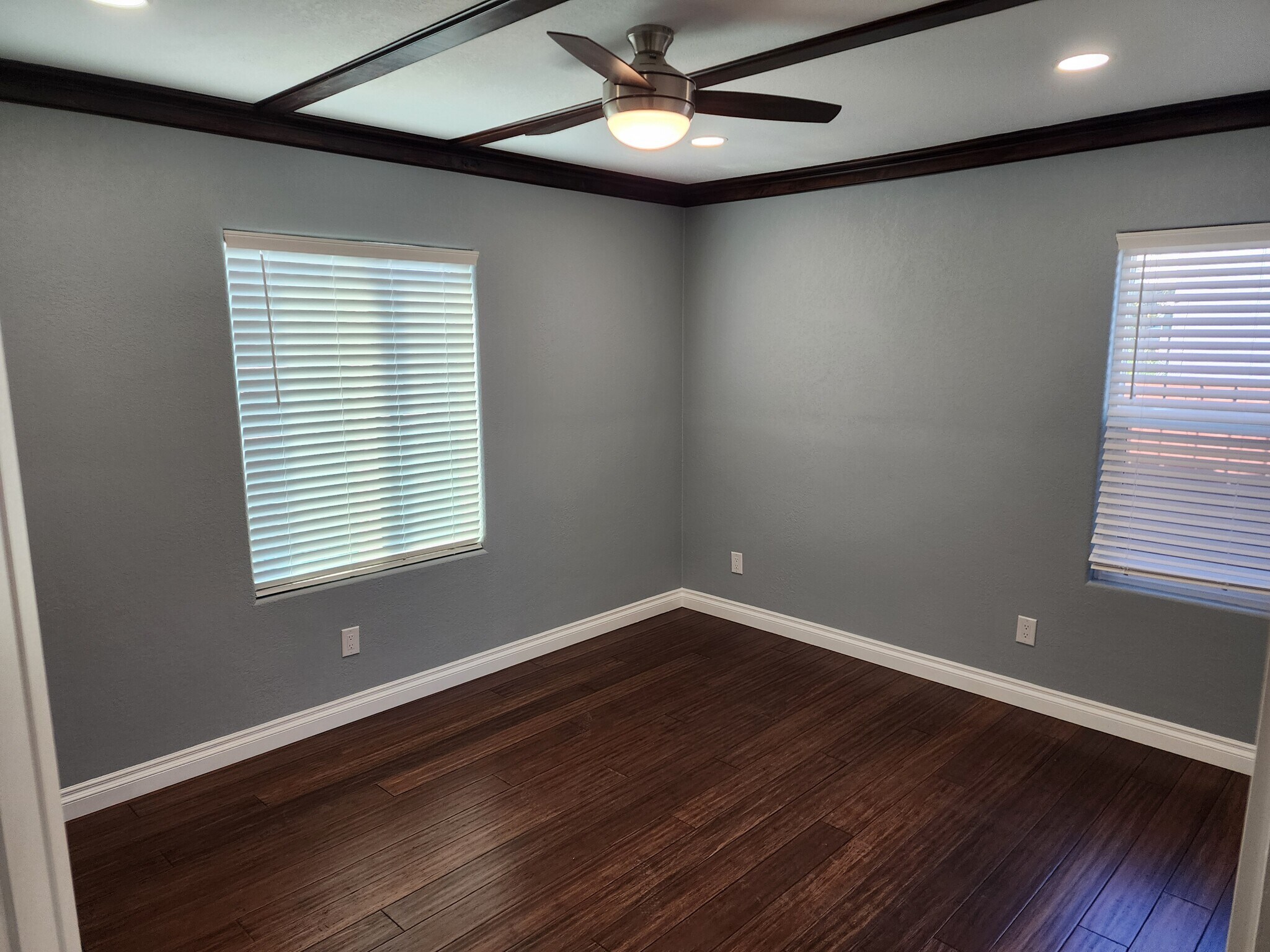 Building Photo - 703 42nd St