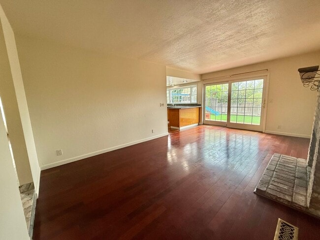Building Photo - BERRYESSA - Beautiful 2 story home in desi...