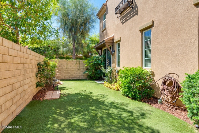 Building Photo - 2952 Palmera Ln
