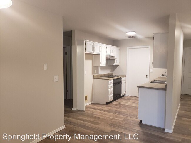 Building Photo - 3 br, 2 bath House - 940 South Peachtree