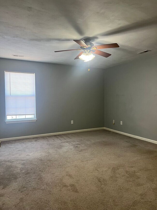 Building Photo - 248 Belmont Cir