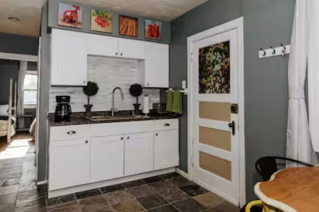 Building Photo - 1242 S 300 E