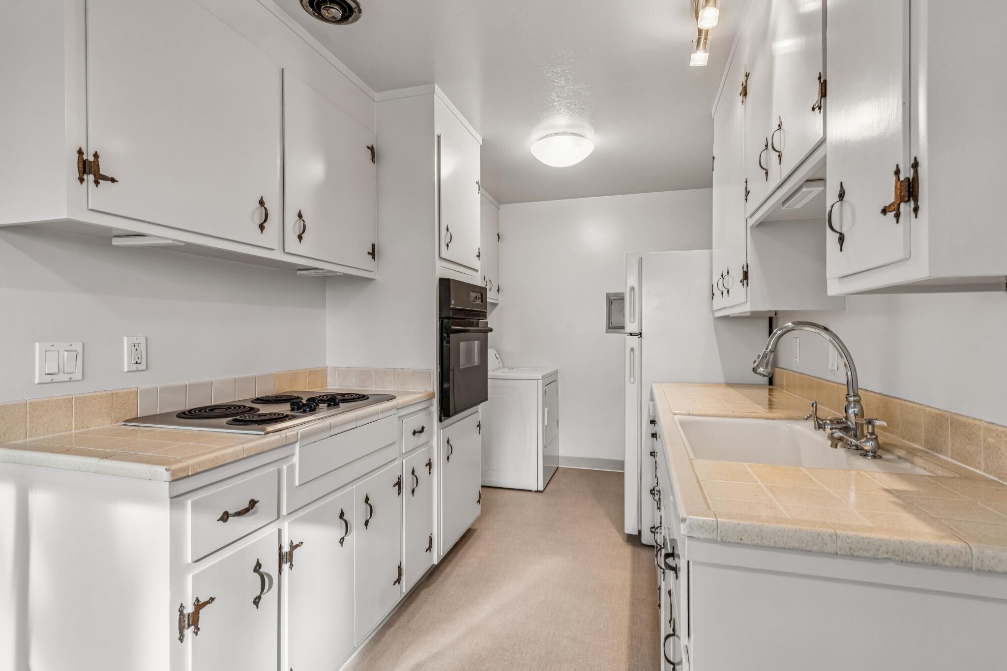 Building Photo - 2073 Key Blvd