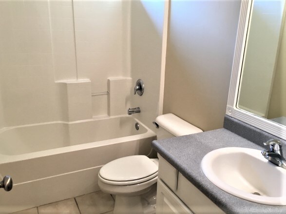 Building Photo - 307 Pebble Dr