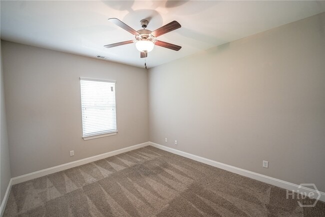 Building Photo - 160 Lake Lily Dr