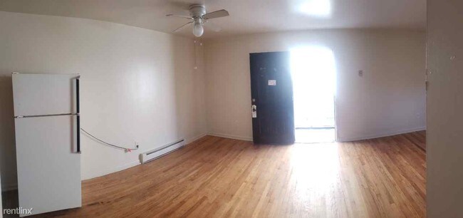 Building Photo - 3 br, 1 bath  - 214 Randolph St