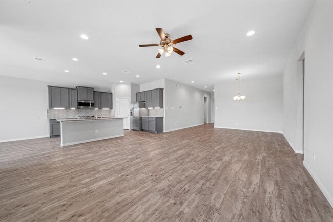 Building Photo - 4911 Bella Danielle Ct